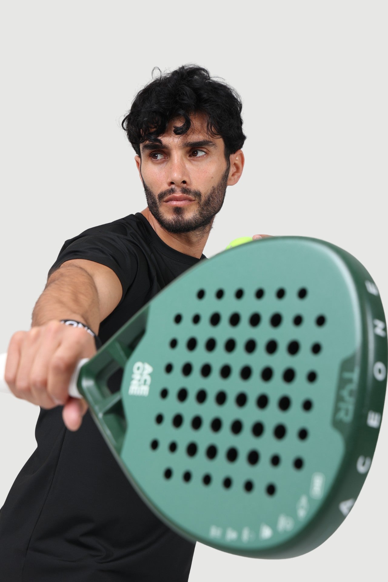 ACE ONE TŸR Green padel racket handle and grip detail