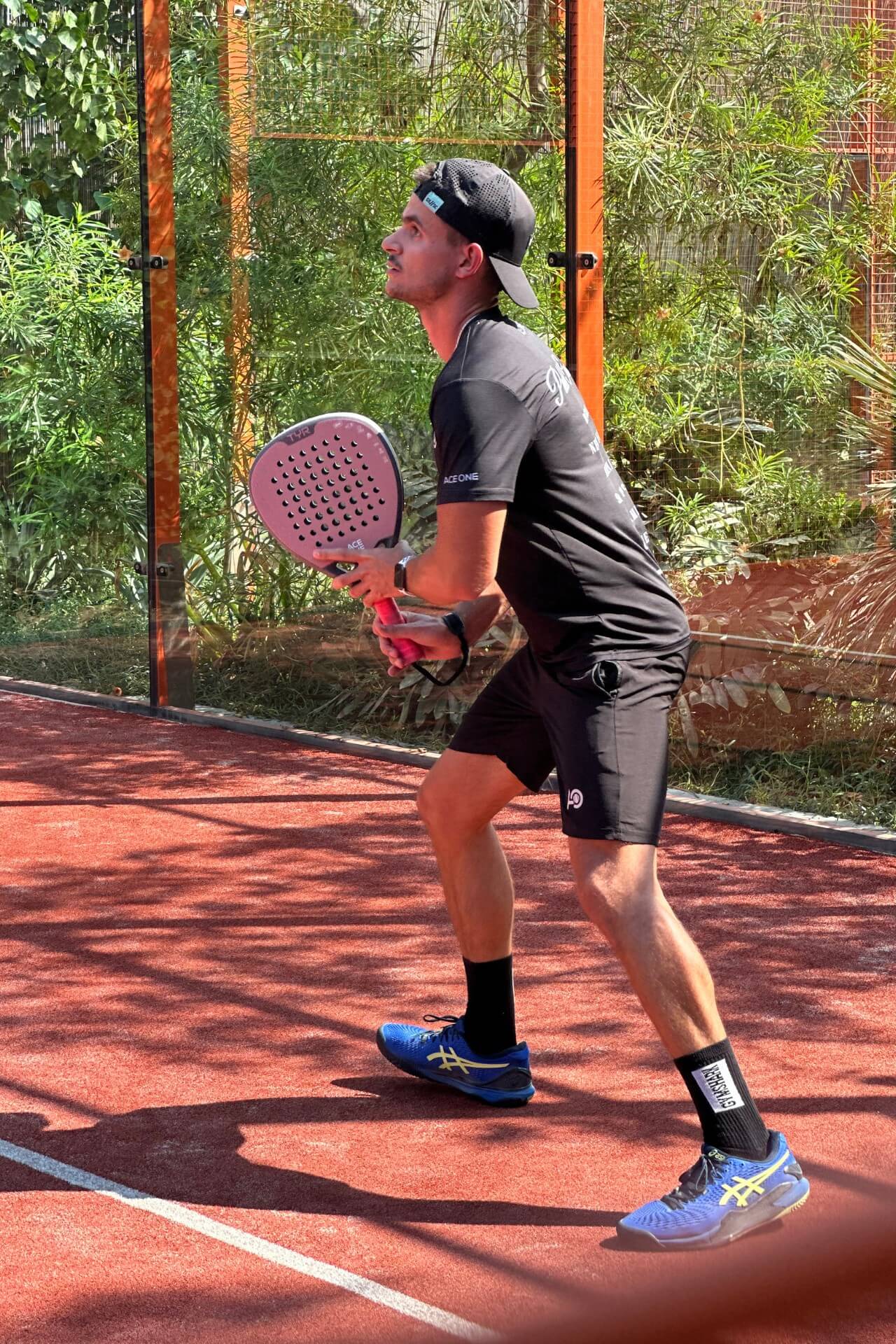 ACE ONE TŸR Pink padel racket handle and grip close-up